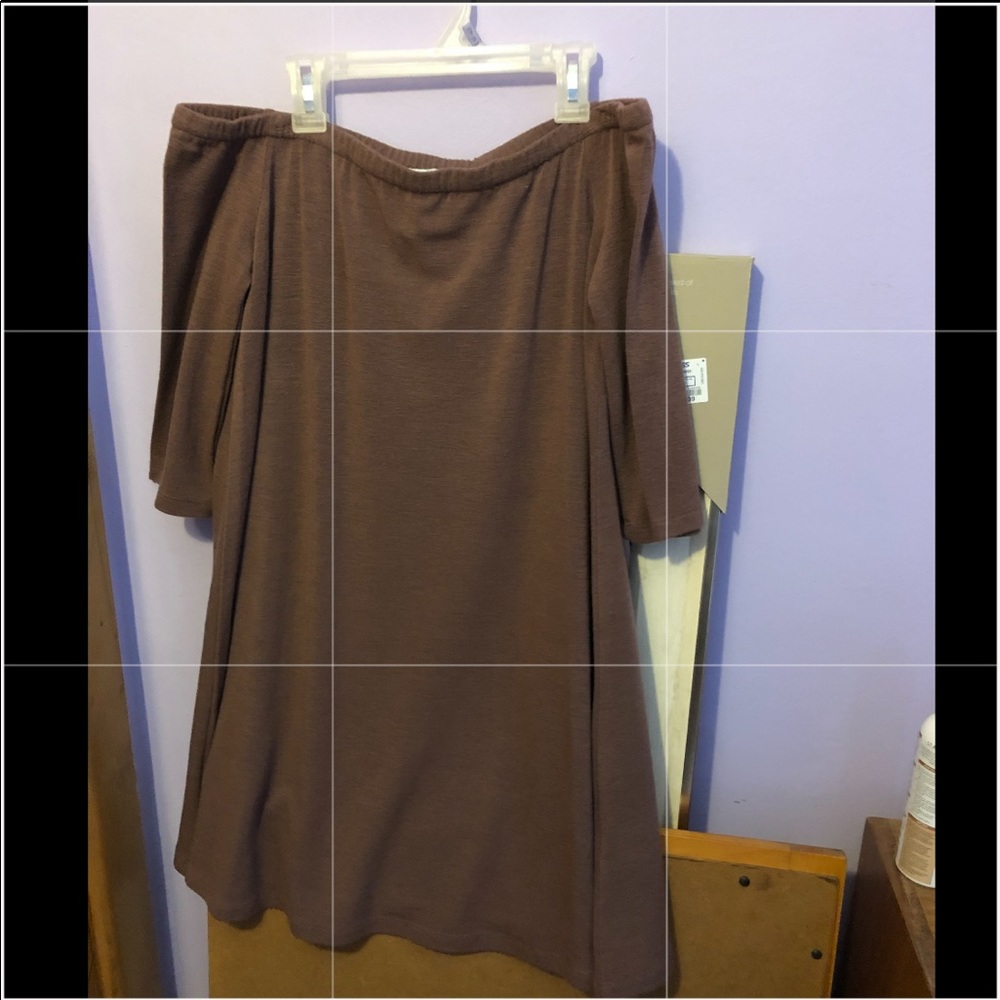 Tobi NWOT off shoulder dress